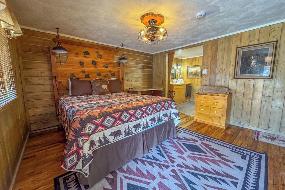 Chinook Winds Motel - photo 52