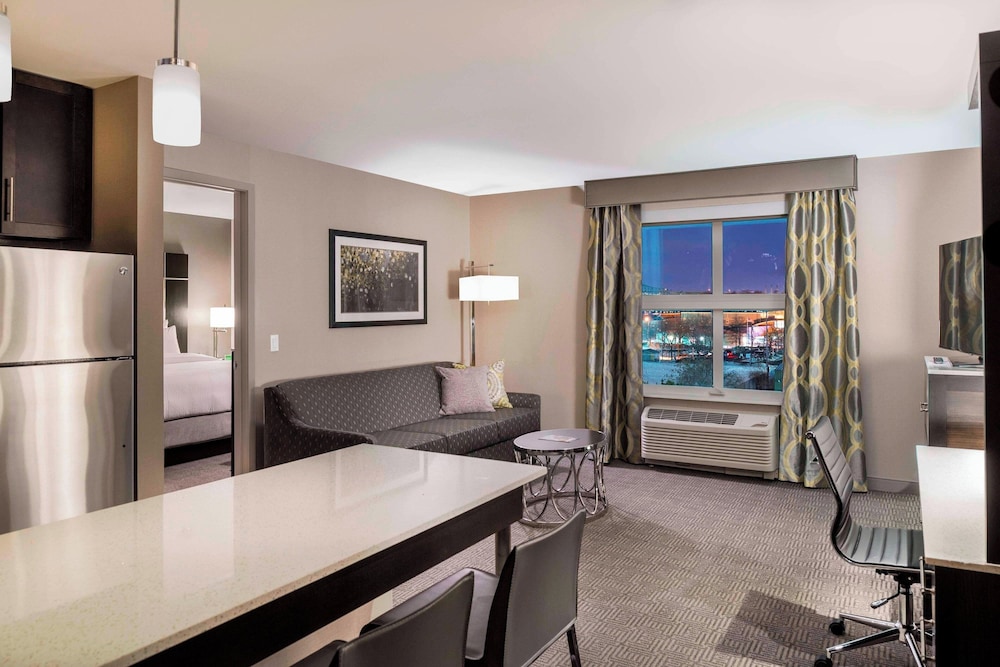 TownePlace Suites Boston Logan Airport Chelsea - photo 23