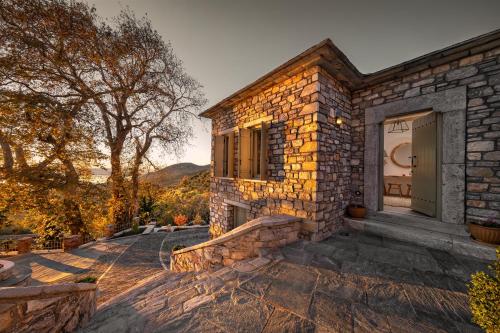 Strofilos Villas — 4-Star Luxury Hotel in Volos, Greece