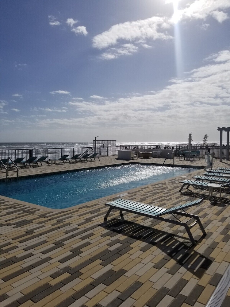 Home2 Suites by Hilton Ormond Beach Oceanfront - photo 17