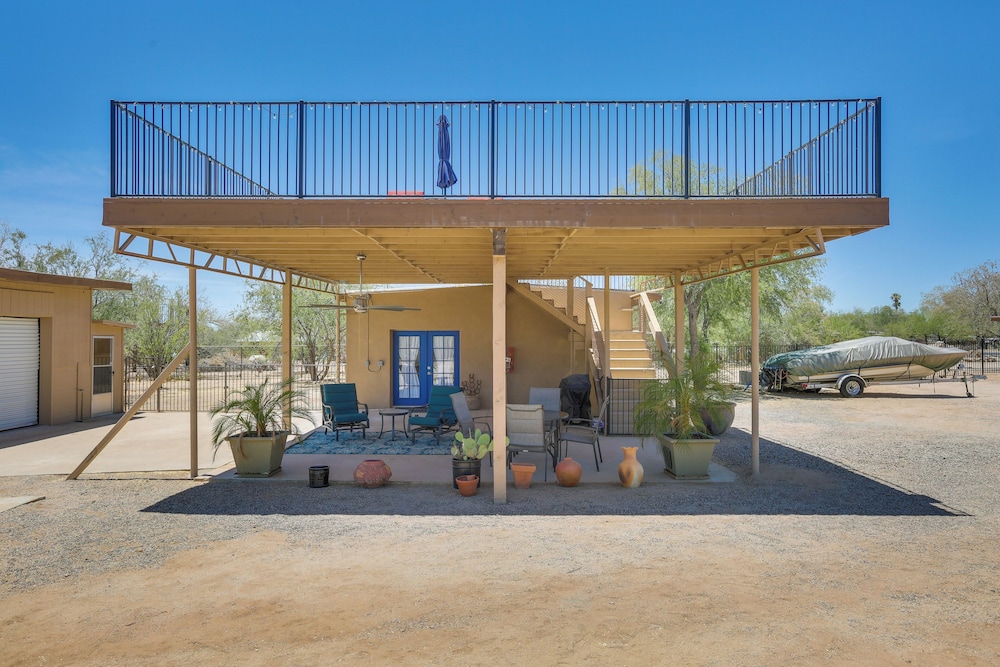 Oro Valley Retreat w Pool Spa & Rooftop Views - photo 21