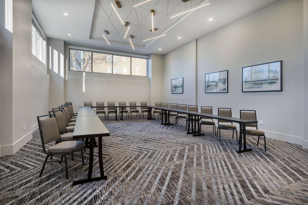 Embassy Suites By Hilton Asheville Downtown - photo 72