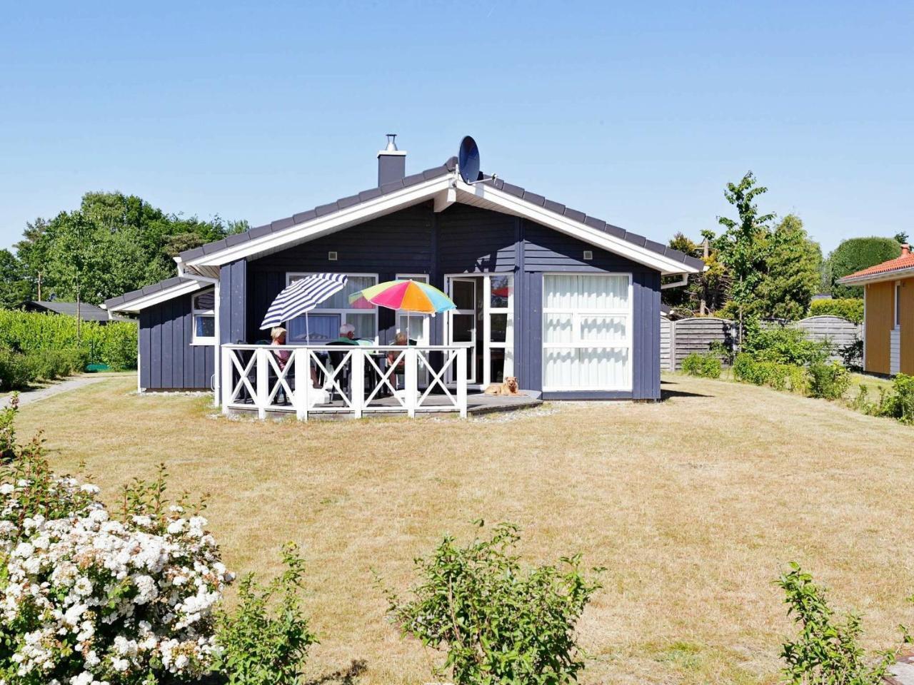 6 person holiday home in GROEMITZ — 4-Star Luxury Hotel in Gromitz, Germany