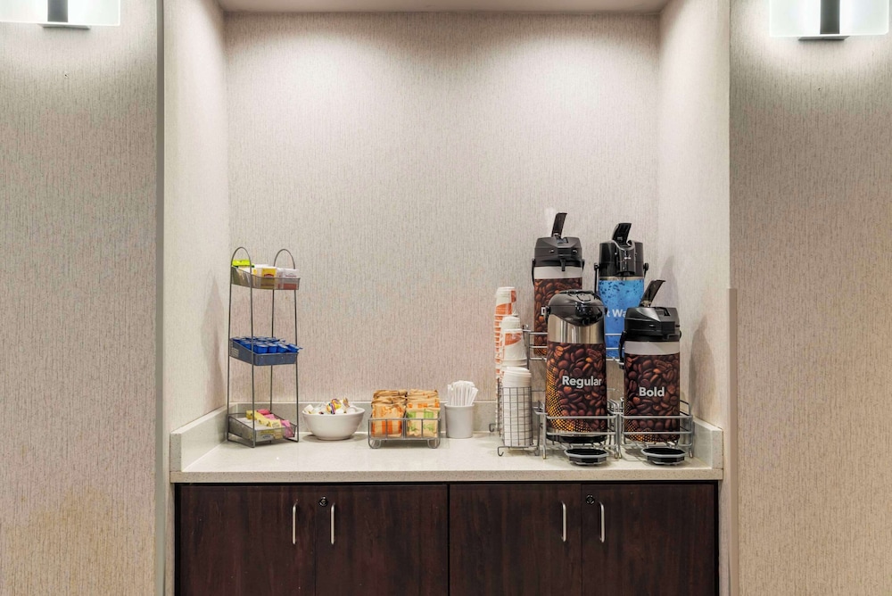 Comfort Suites At WestGate Mall - photo 5