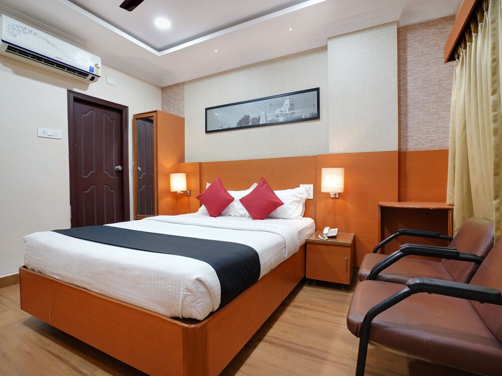 Hotel Gayathri pet-friendly hotel Hyderabad