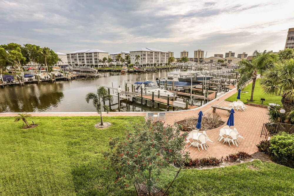 Estero Yacht & Racquet 218 Fort Myers Beach - photo 19