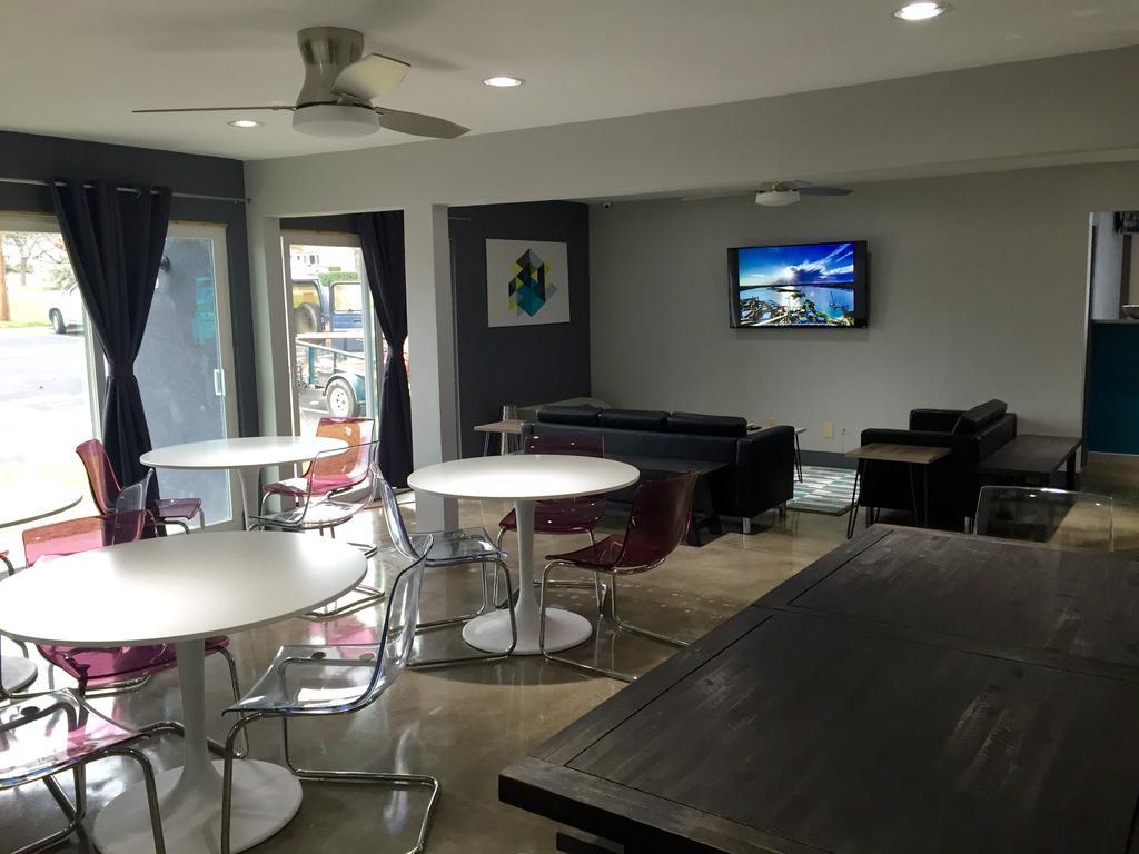 The Highlander Hotel - photo 14