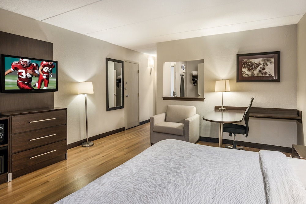 Red Roof Inn PLUS Boston Woburn Burlington - photo 16
