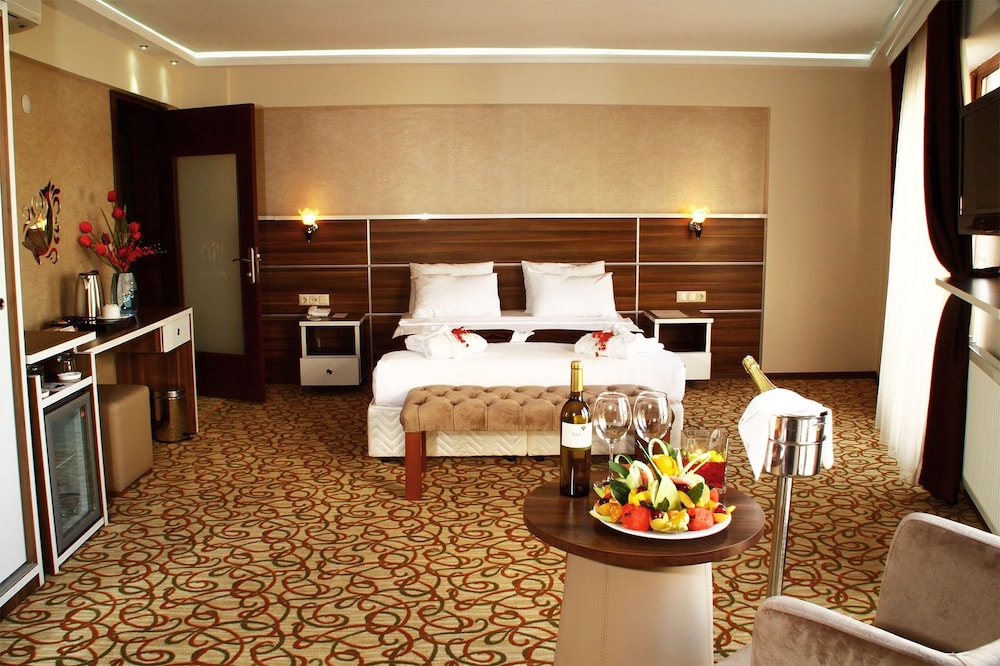 Perama Hotel in Bandirma, Turkey