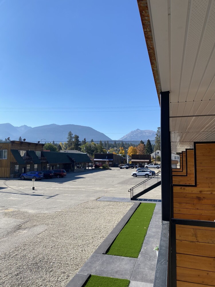 The Darmont Hotel and Suites - photo 26