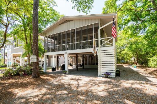Beaching & Griping by Oak Island Accommodations - photo 42