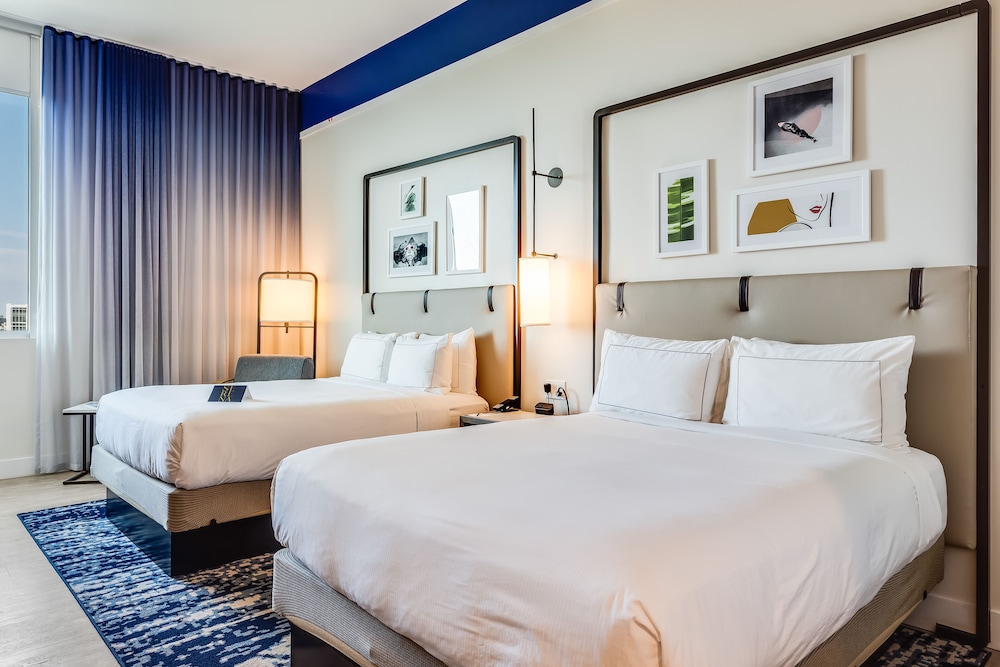SERENA Hotel Aventura Miami Tapestry Collection by Hilton - photo 10