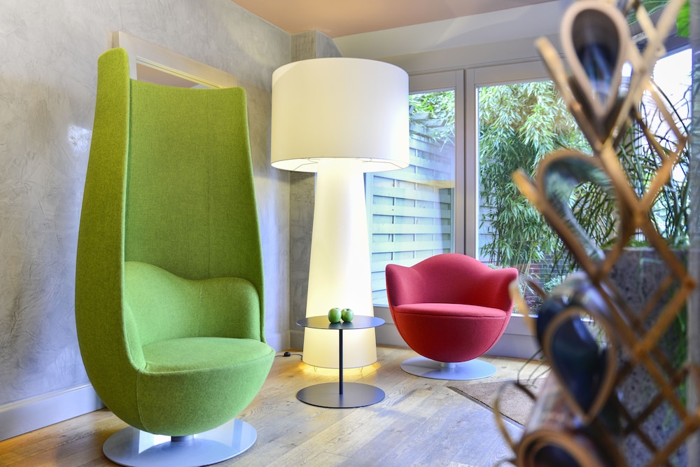 Airport by The New Yorker Hotel in Koeln, Germany