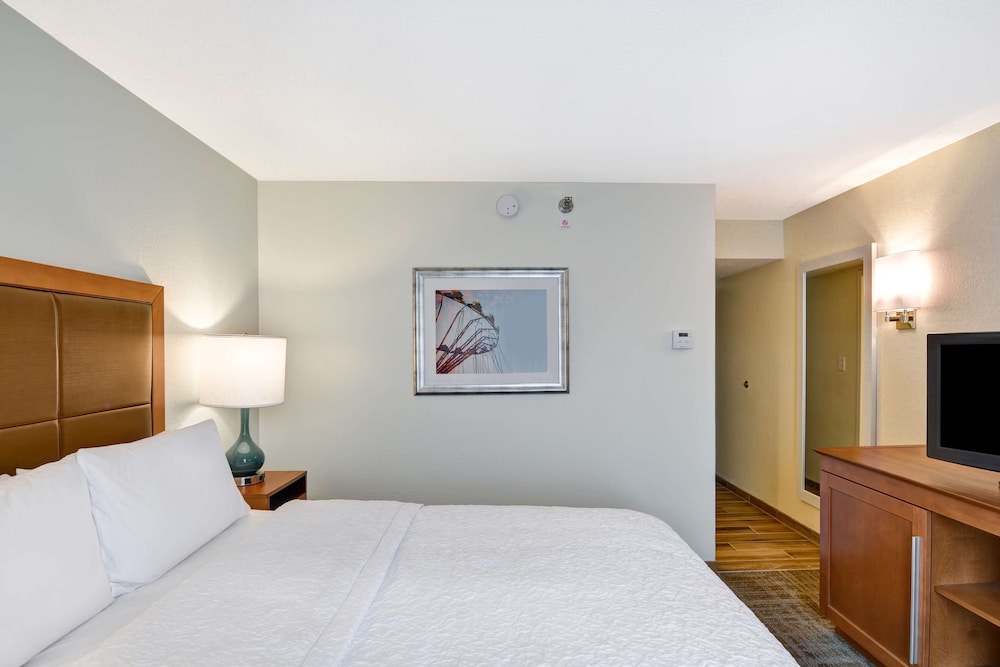 Hampton Inn State College - photo 13
