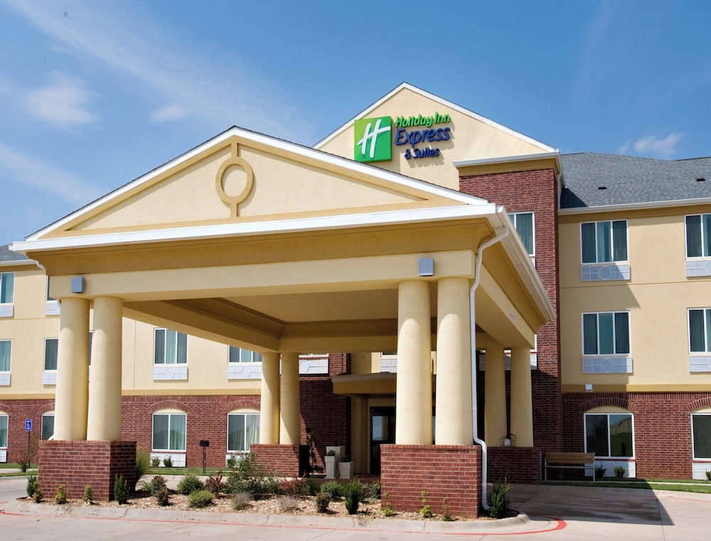 Holiday Inn Express & Suites Childress by IHG - photo 27