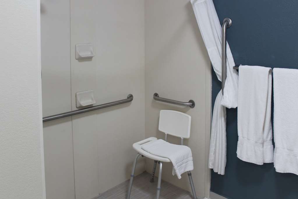 Quality Inn North Vernon near Hwy 50 - photo 19