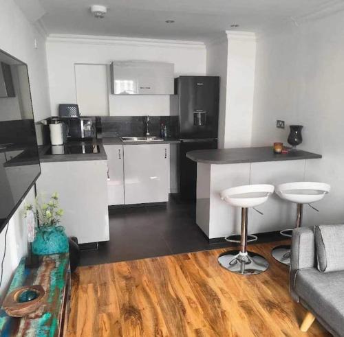 Dollis Hill One Bedroom Apartment NW2 — 4-Star Luxury Hotel in London, United Kingdom