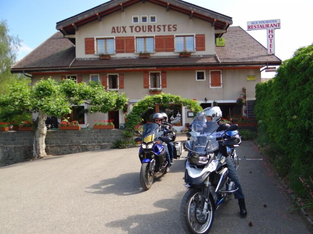 Ho Tel Restaurant Aux Touristes — hotel in Bellevaux