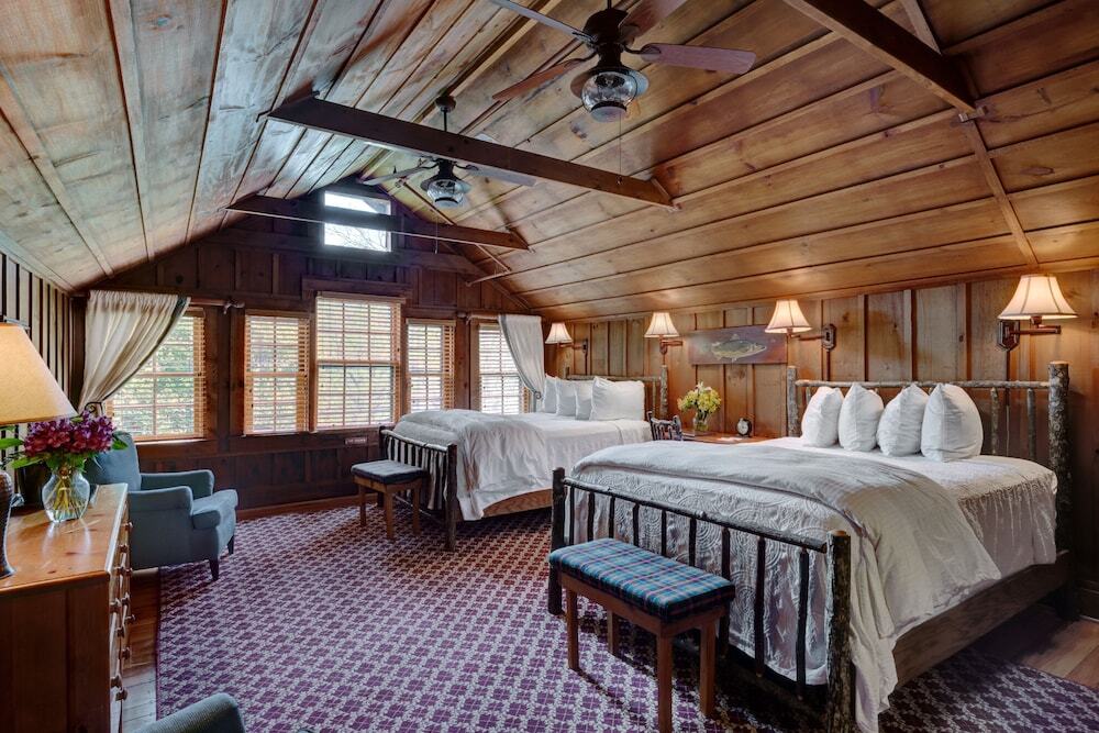 High Hampton Resort - photo 3