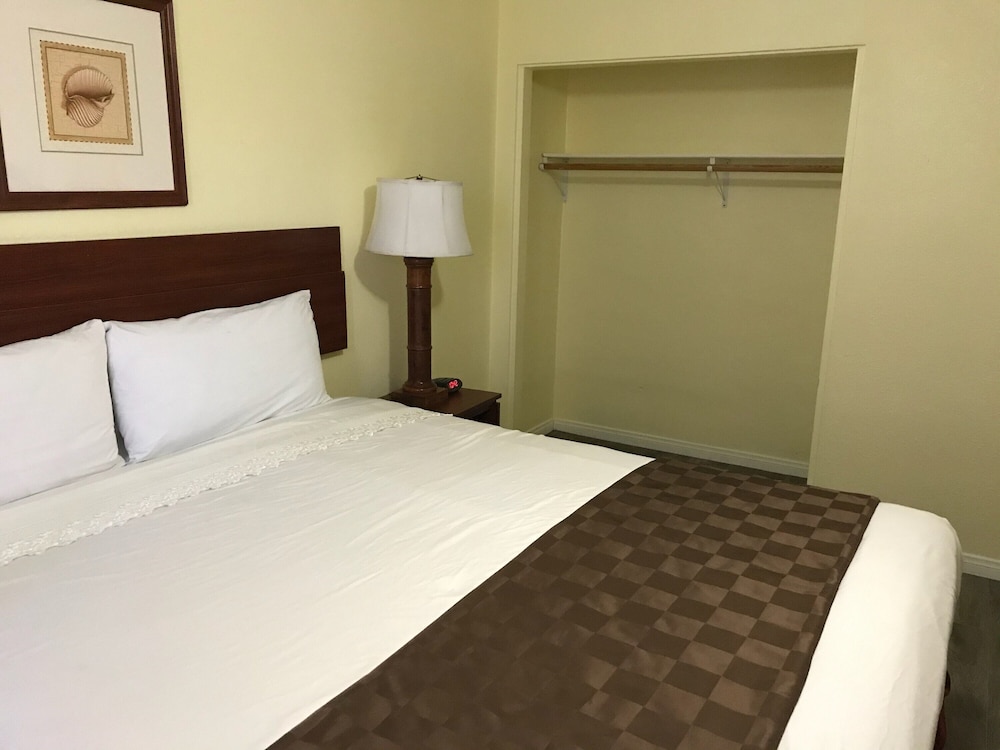 Europa Inn & Suites - photo 5