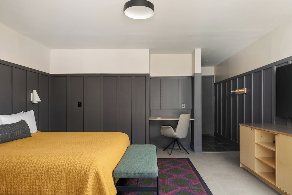 The Coachman Hotel - photo 31