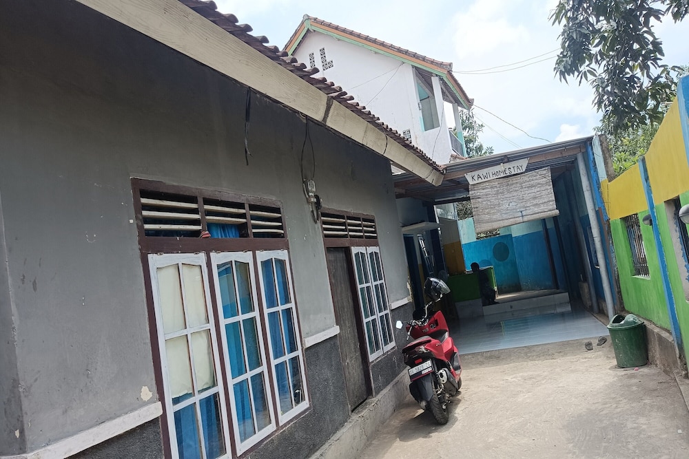Hotel O Kawi Homestay in Praya, Indonesia