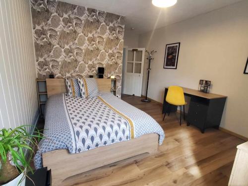 Studio Bleu Tout Equipe Avec Wifi — hotel in Le Creusot