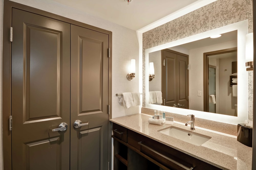 Homewood Suites by Hilton Detroit - photo 30