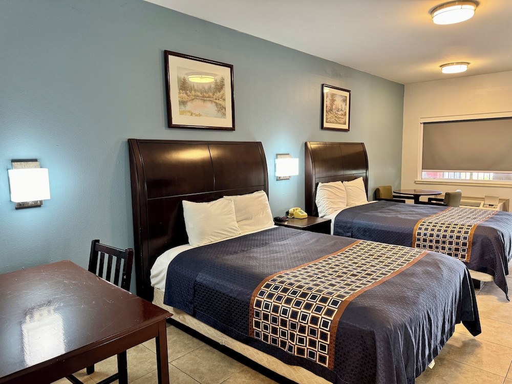Texas Inn and Suites City Center at University Dr. - photo 14