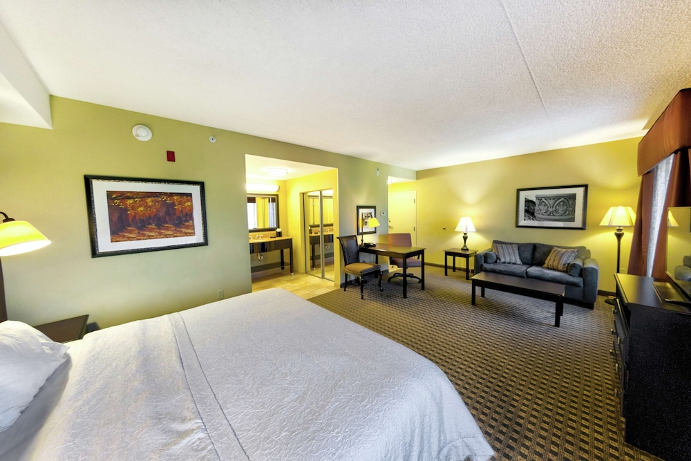 Hampton Inn & Suites Chadds Ford - photo 12