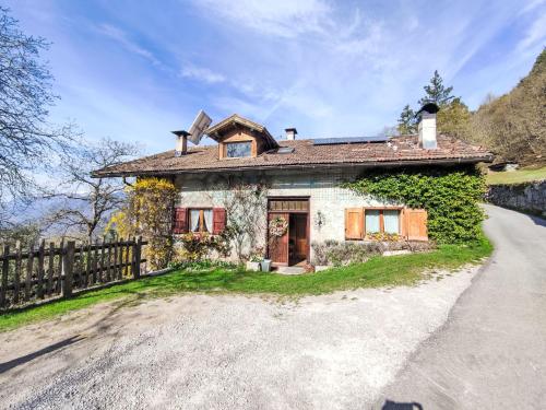 Chalet Baita Ballardini by Interhome — 4-Star Luxury Hotel in Ragoli, Italy