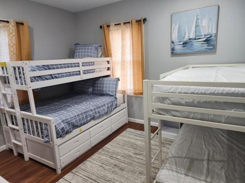 Summer Sunset Hideout 1 2 Bedrooms and 1 Bath — Atlantic City — photo 3
