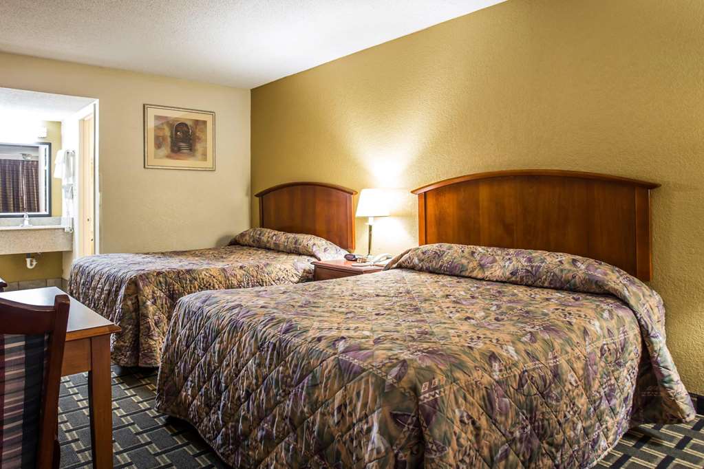 Econo Lodge Salisbury South - photo 18