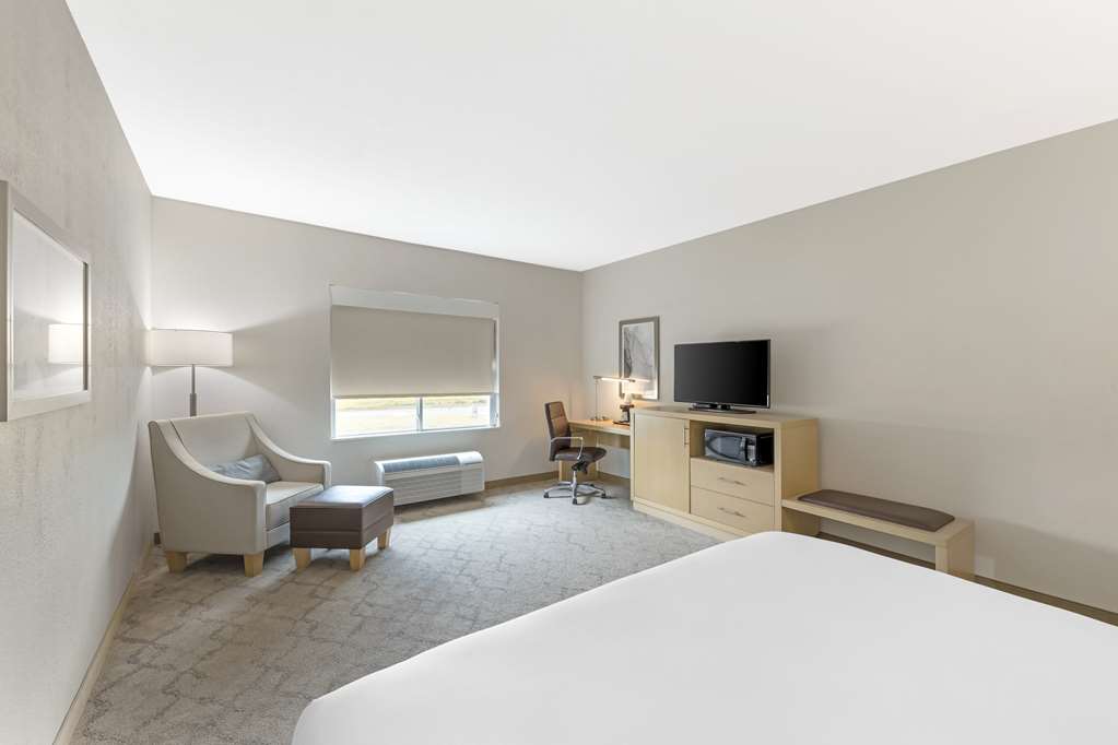 Best Western Plus Chickasha Inn - photo 14