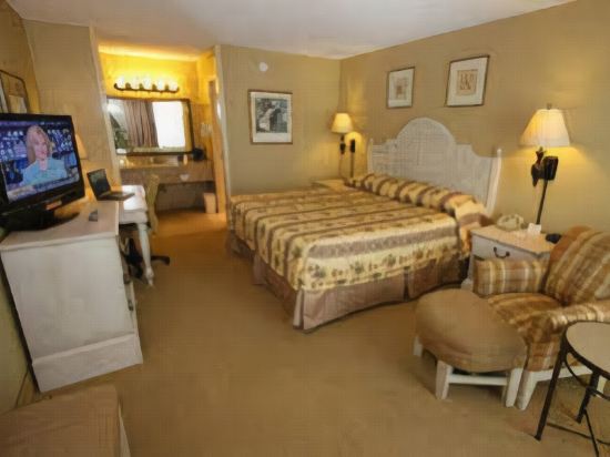 Best Western Battleship Inn - photo 7