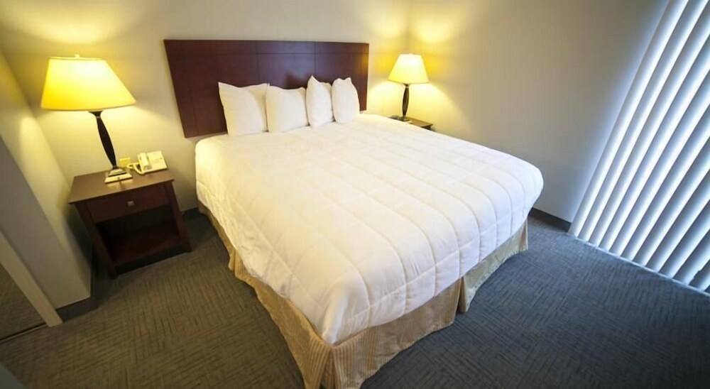 New Haven Village Suites - photo 9