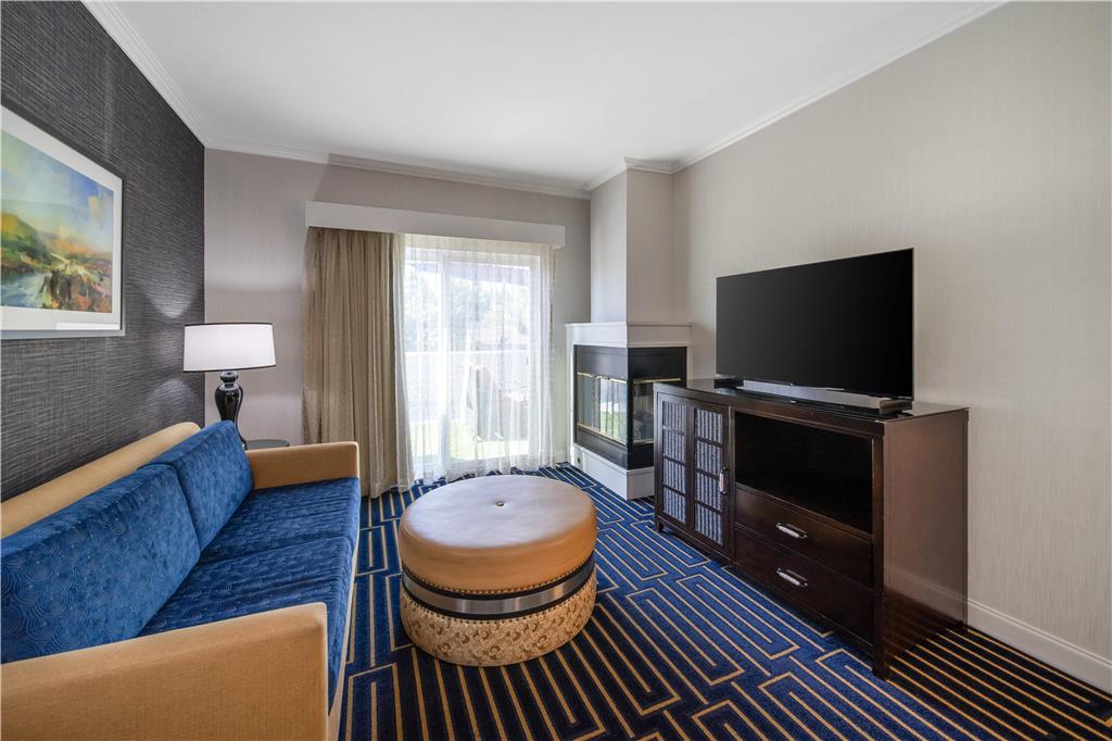 Best Western Plus Palm Court Hotel - photo 16