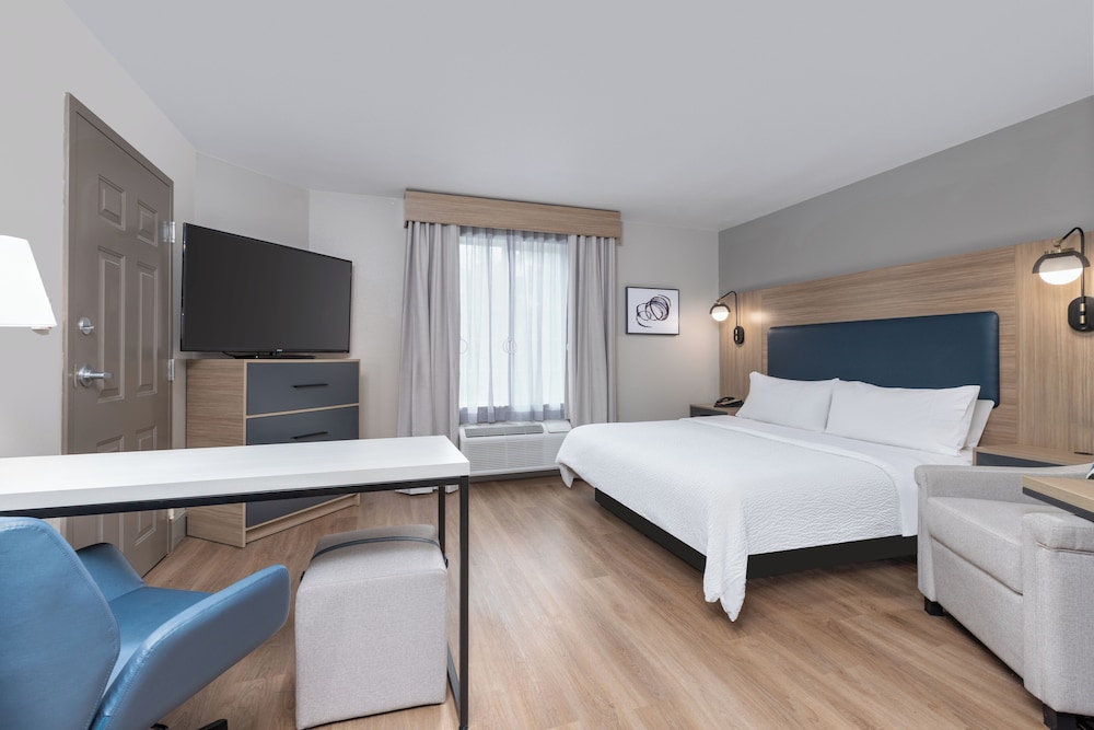 Candlewood Suites Houston by IHG - photo 15