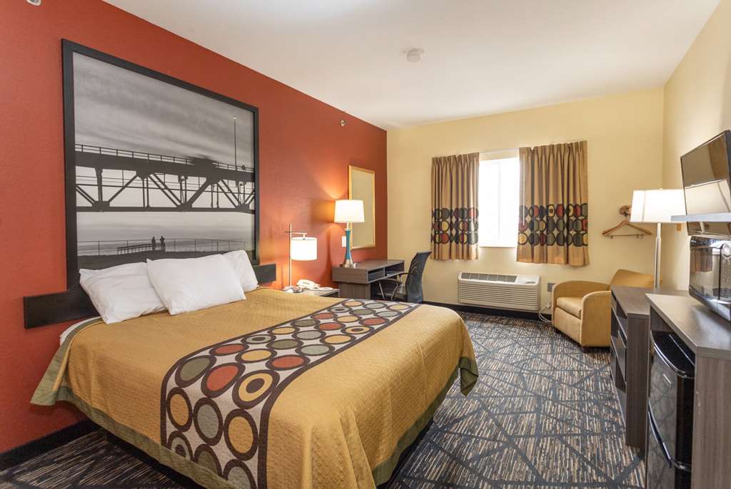 Super 8 by Wyndham Big Rapids - photo 19