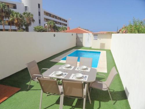 Duplex C7 Con Piscina Privada in Adeje, Spain