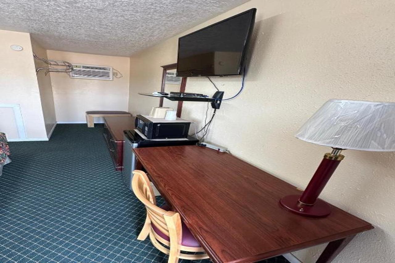 Longhorn Motel Boise City - photo 25