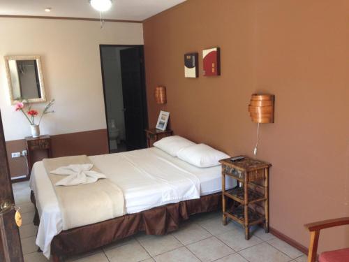 Dos Palmas Country Inn in Alajuela, Costa Rica