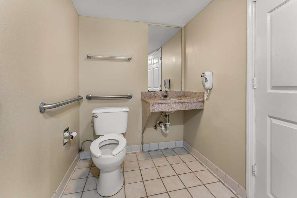 Americas Best Value Inn Montezuma - photo 19