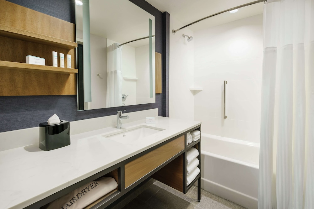 Hilton Garden Inn Sunnyvale - photo 17