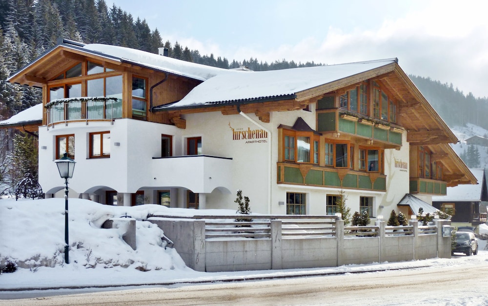 Aparthotel Hirschenau in Filzmoos, Austria