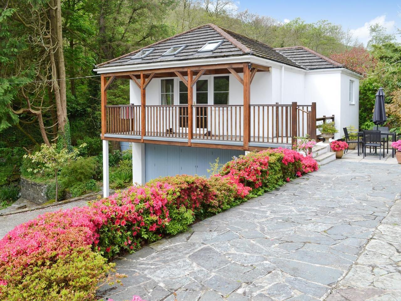 River Lodge — 4-Star Luxury Hotel in Polperro, United Kingdom