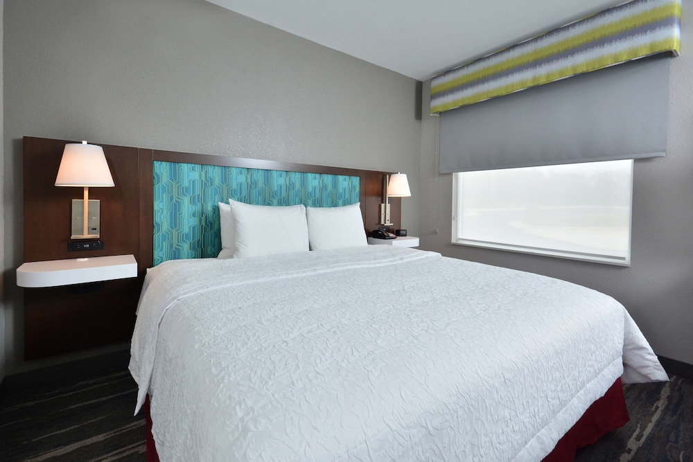 Hampton Inn & Suites by HIlton Charlotte North I 485 - photo 7