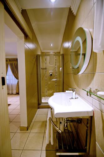 The Cycad Lodge & Chalets