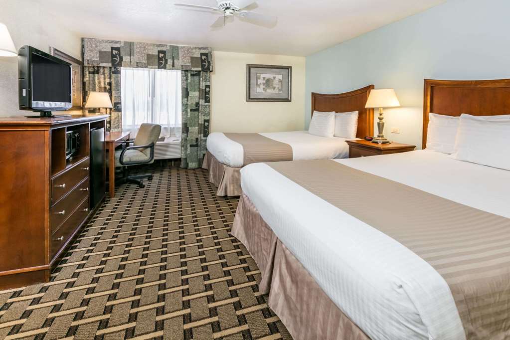 Baymont by Wyndham Arlington At Six Flags Dr - photo 6