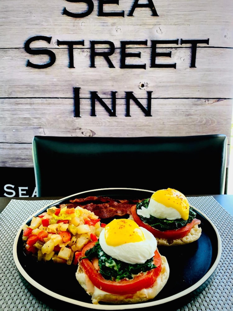 Sea Street Inn - photo 42